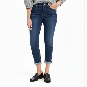 Levi's Women's Midrise Classic Crop Jeans - Dark Wash Sz: 4 (27)